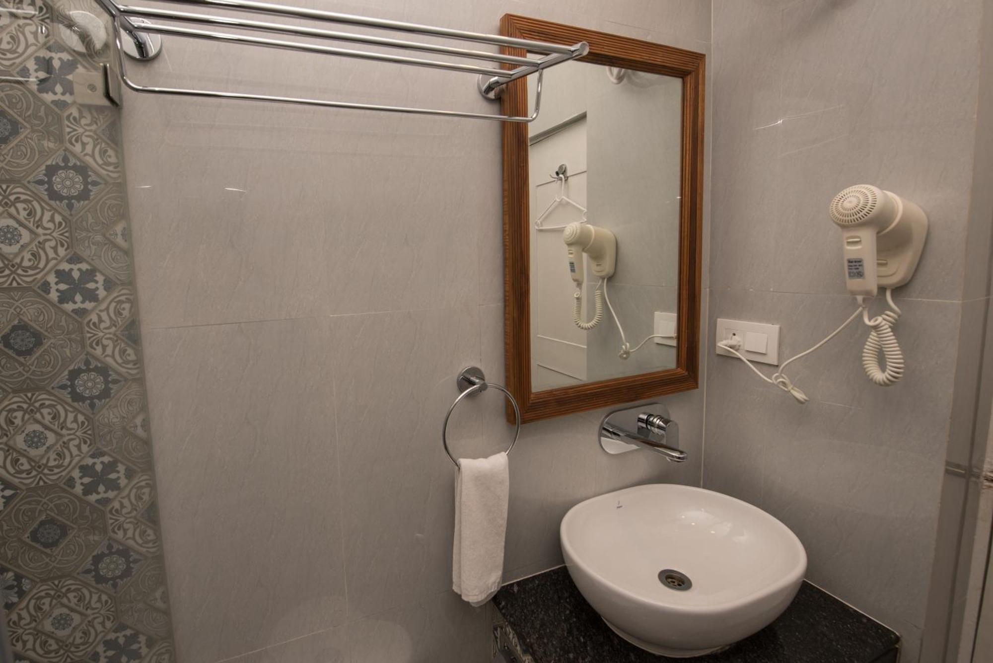 2 Bedroom Apartment In Resort On Candolim Beach Baga Kültér fotó