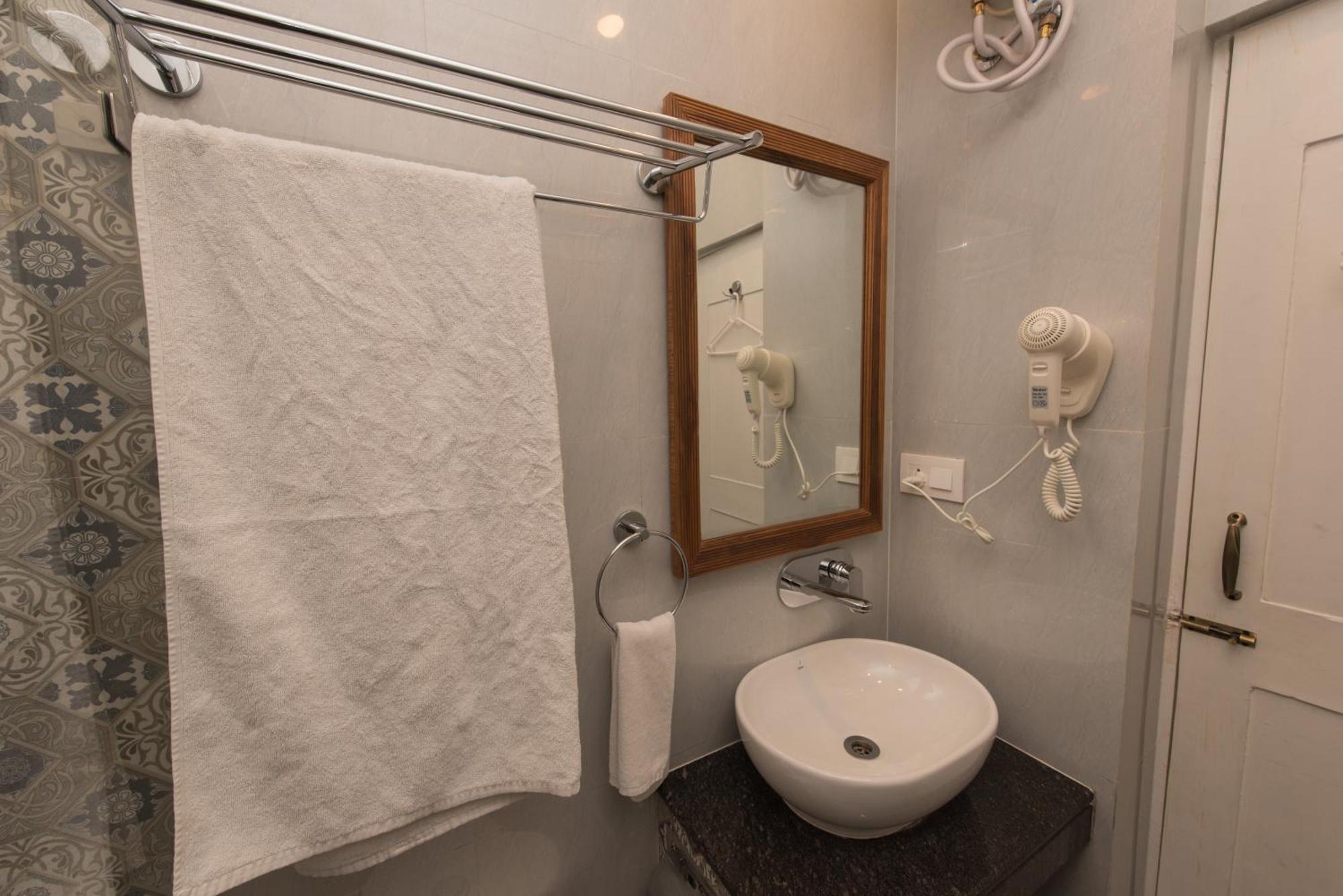 2 Bedroom Apartment In Resort On Candolim Beach Baga Kültér fotó